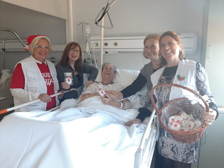 Obsequi a pacients familiars i professionasl FHSJDM Nadal 2019